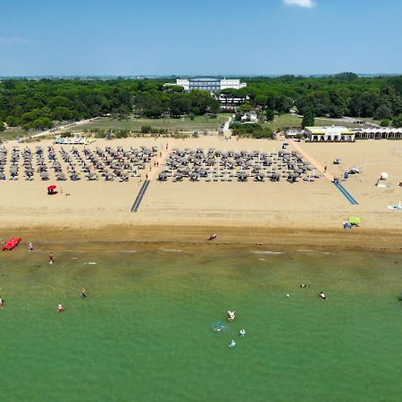 Il Tridente Hotel Бибионе Экстерьер фото