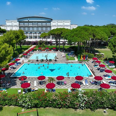 Il Tridente Hotel Бибионе Экстерьер фото