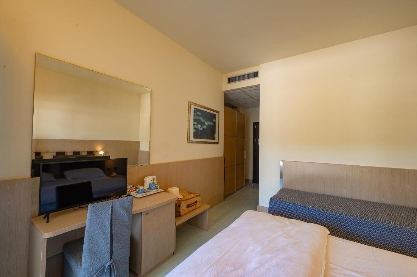 Il Tridente Hotel Бибионе Экстерьер фото