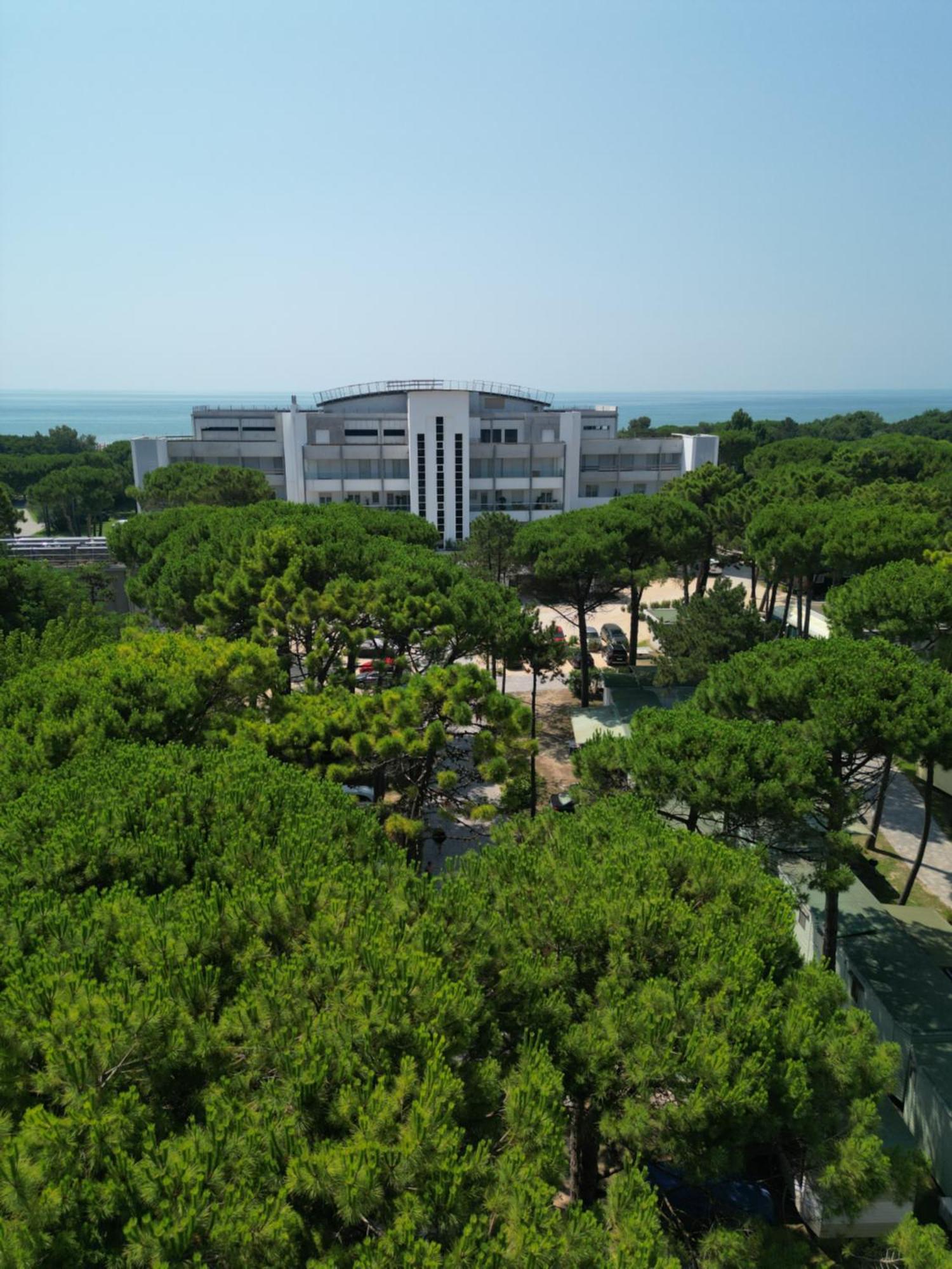 Il Tridente Hotel Бибионе Экстерьер фото