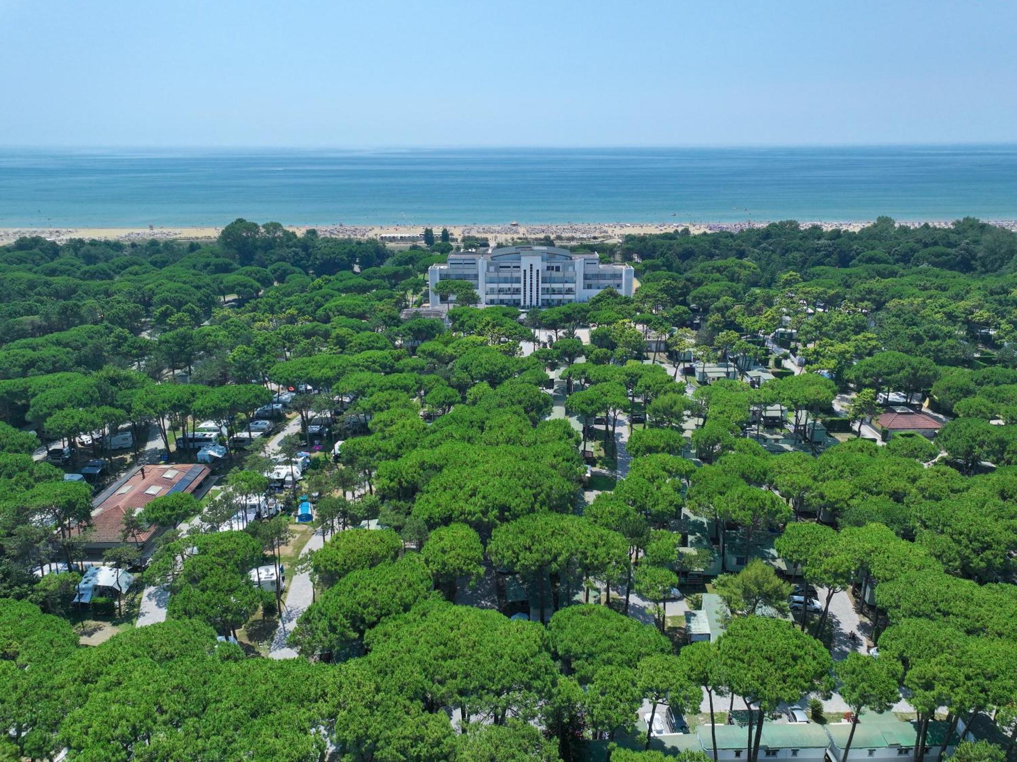 Il Tridente Hotel Бибионе Экстерьер фото